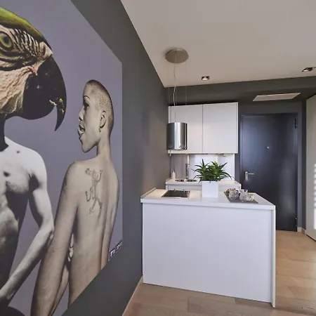 Ma Maison No. 3: Downtown Loft Near Acropolis With High-speed Internet *